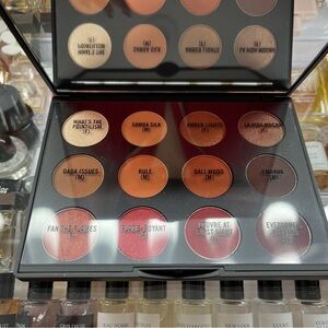 MAC Cosmetics Fiery Red and Warm Brown Eyeshadow Palette